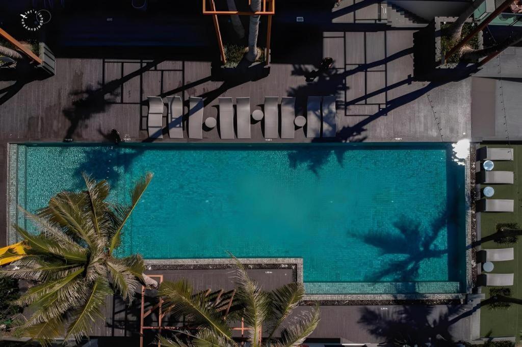 Eco Cozy Beachfront Resort Chaam Hua Hin Esterno foto